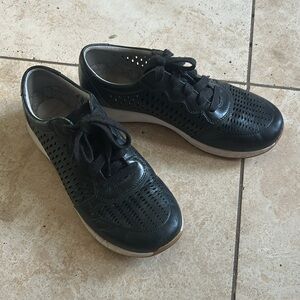 Dansko leather tennis shoes in GUC